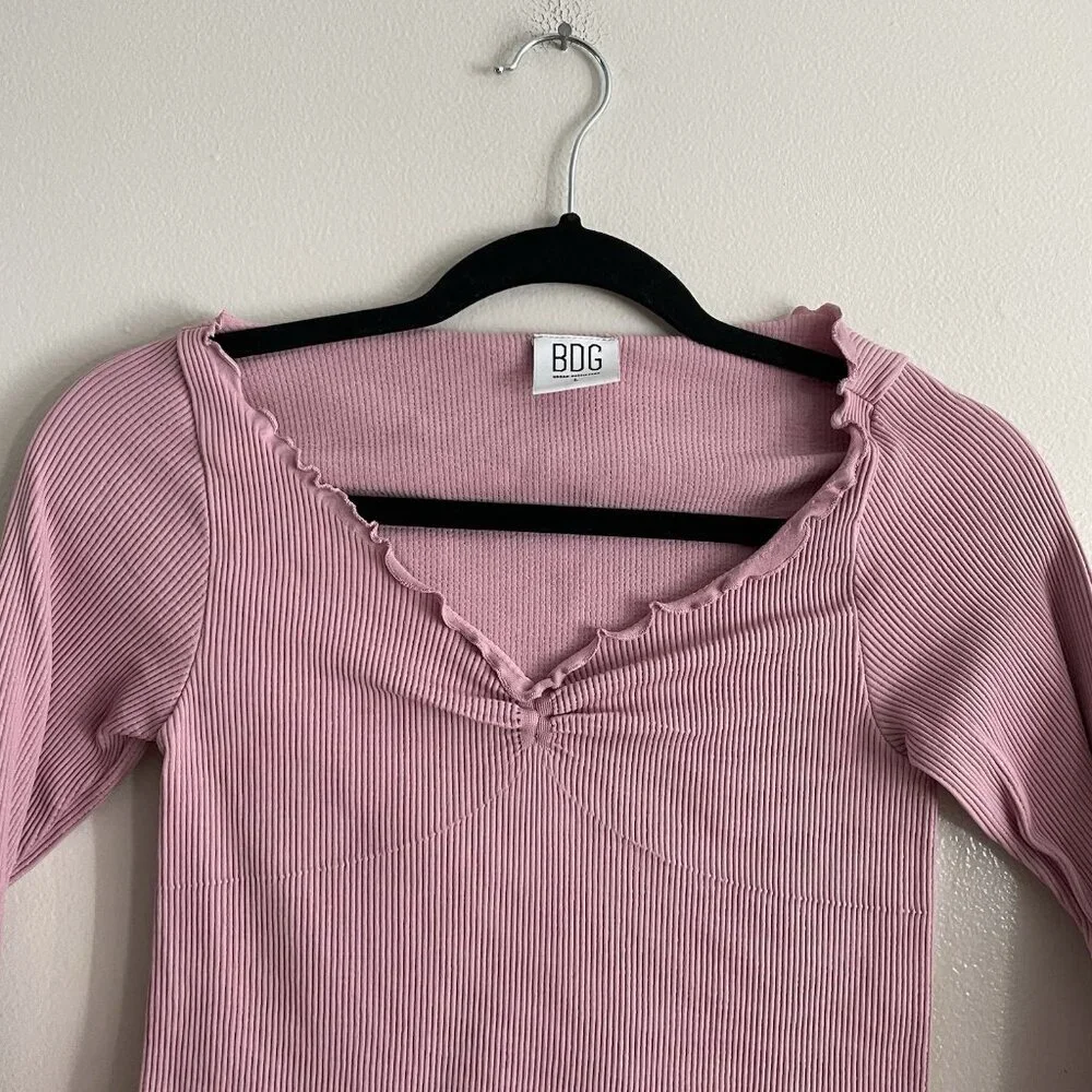 BDG Urban Outfitters Women L Pink Ribbed Y2K Seamless Elise Long Sleeve Crop Top